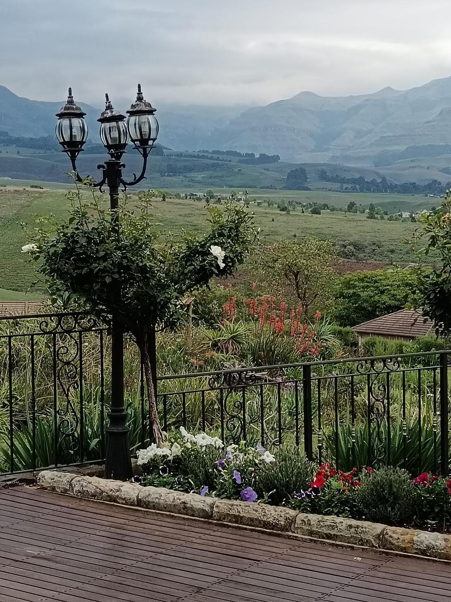 Inkungu Lodge Champagne Valley Εξωτερικό φωτογραφία